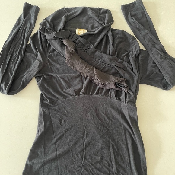 ric rac Tops - Black Long-Sleeve Women's Blouse with Fringe Detail